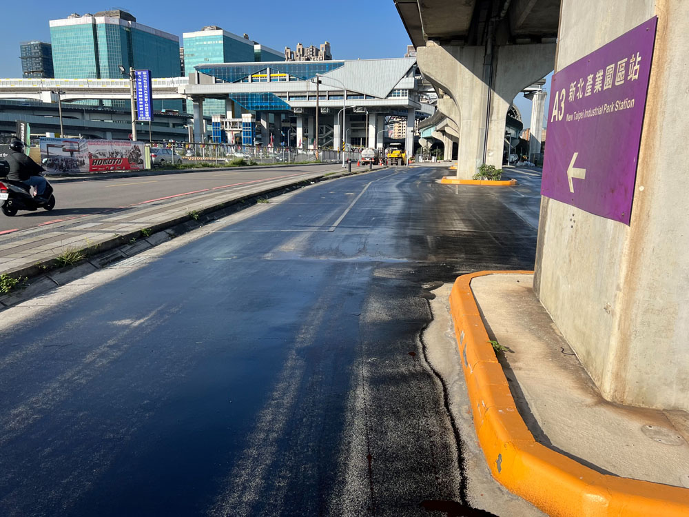機場捷運停車場瀝青工程