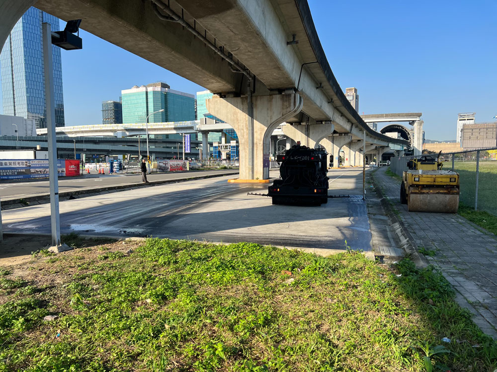 機場捷運停車場瀝青工程